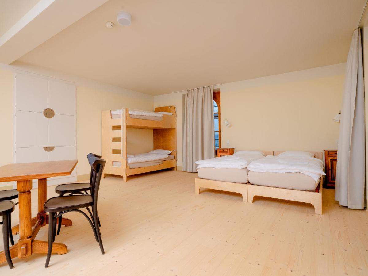 Grand Hotel Du Cervin - Auberge De Jeunesse Et Spa Saint-Luc Esterno foto