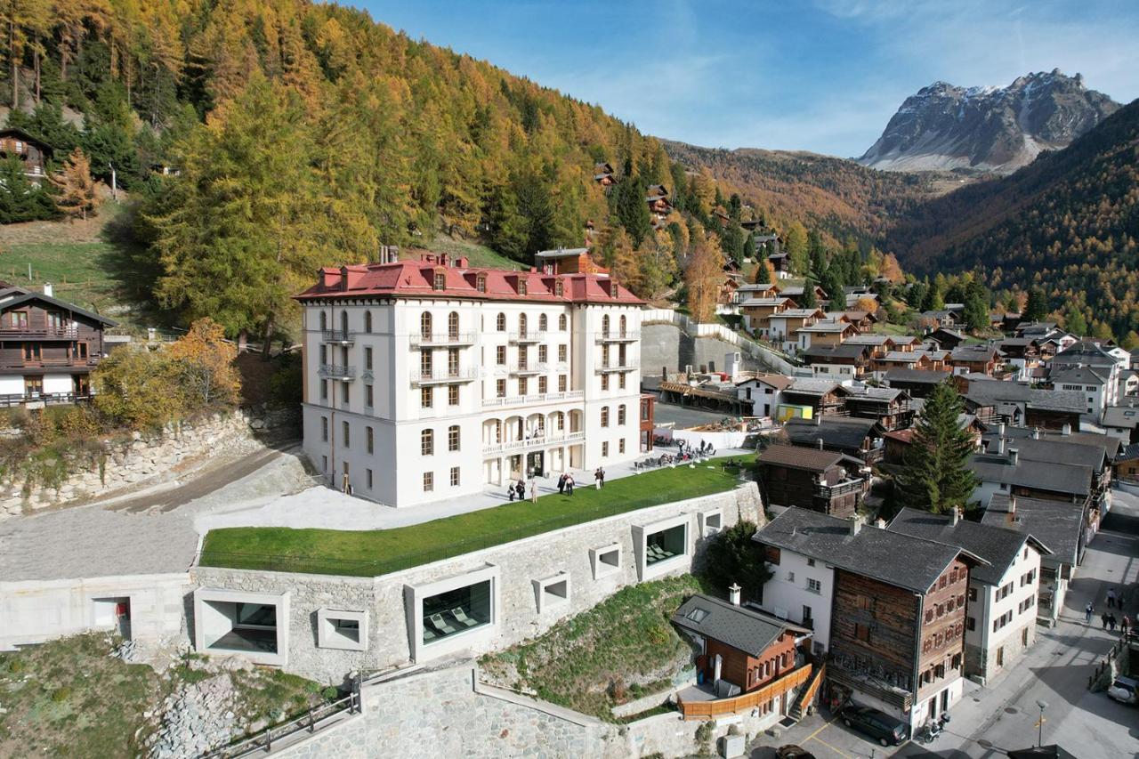 Grand Hotel Du Cervin - Auberge De Jeunesse Et Spa Saint-Luc Esterno foto